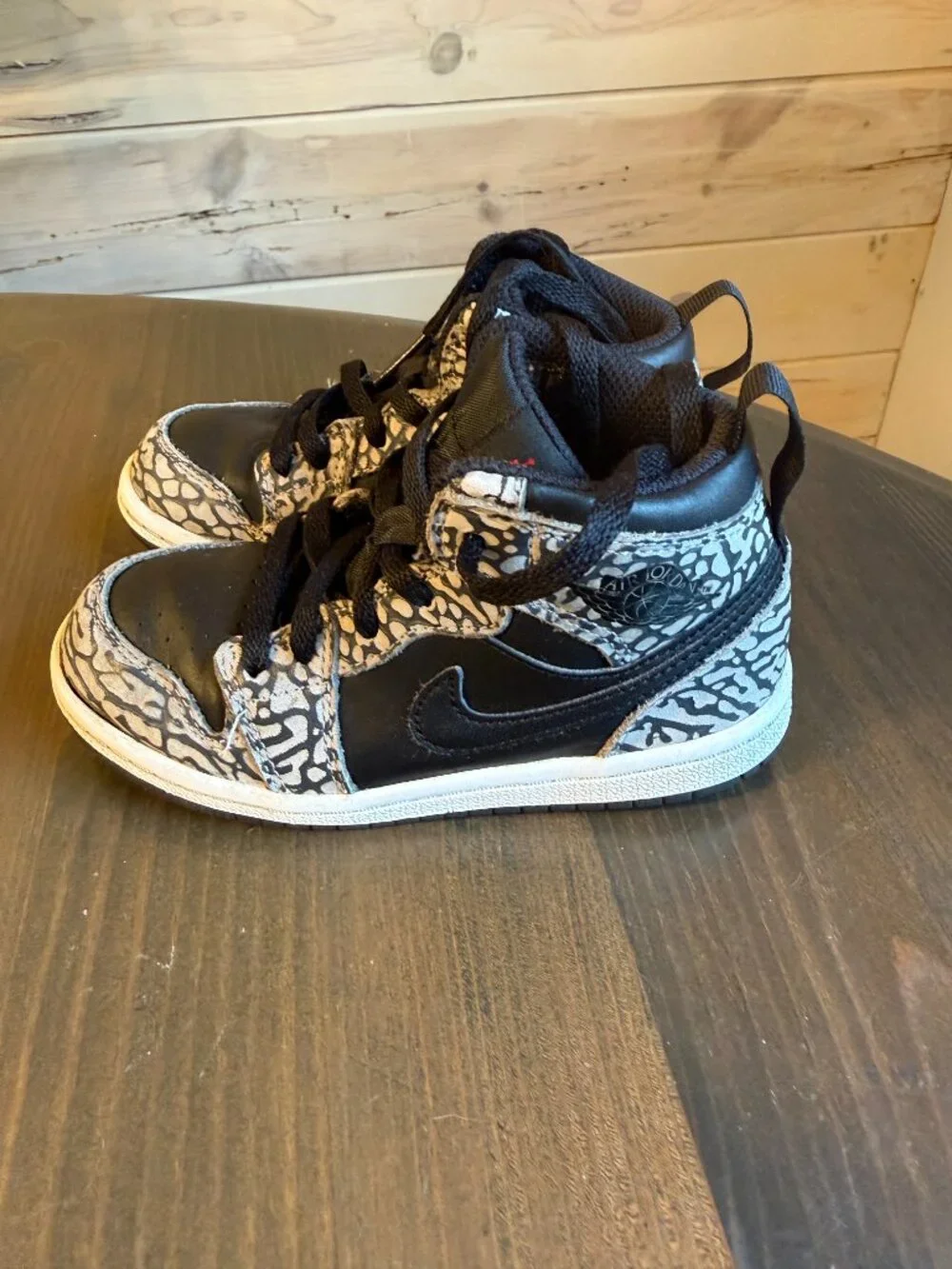 Nike Air Jordan 1 Retro ‘Elephant Print’ Toddler Sneakers 826715-013- SZ 9 C